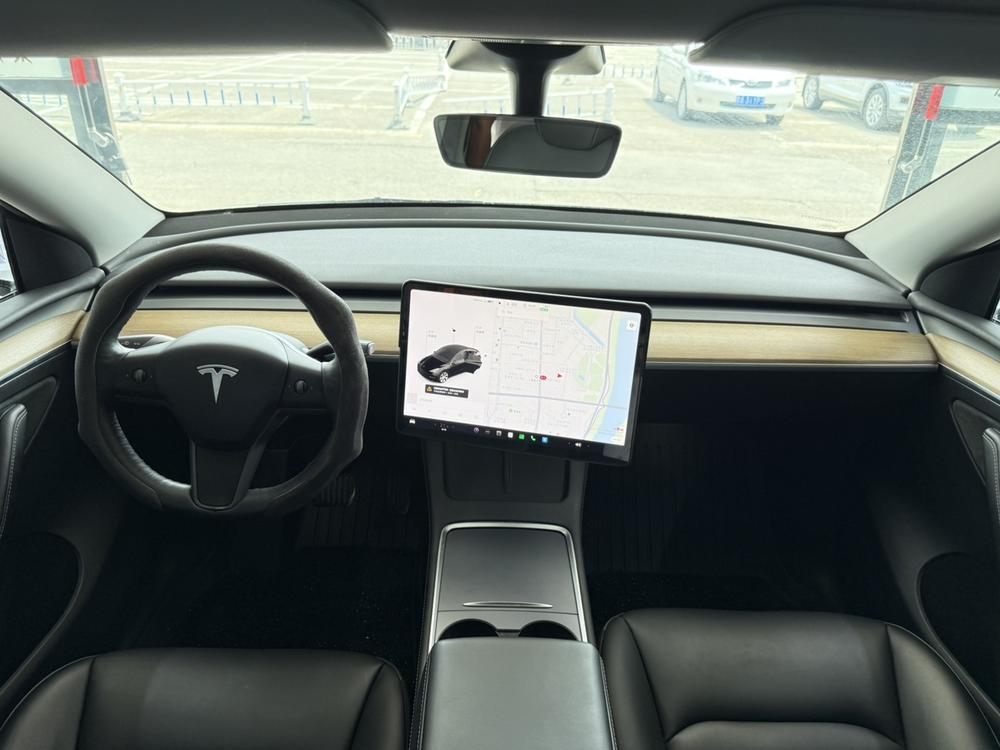Tesla Model Y 2021 #12 Tesla Model Y 2021 car image #12