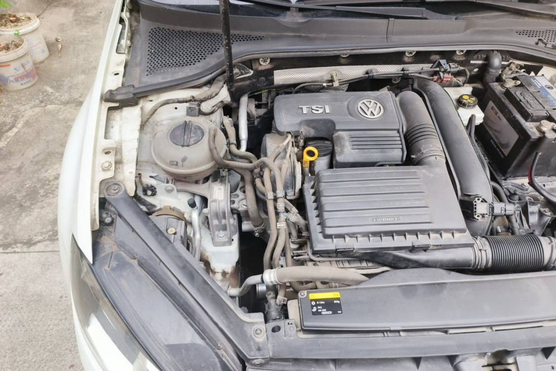 Volkswagen Golf 2016 car image #11