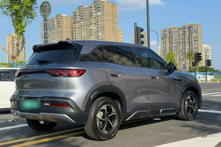 BYD YuanUP 2024 car image #10
