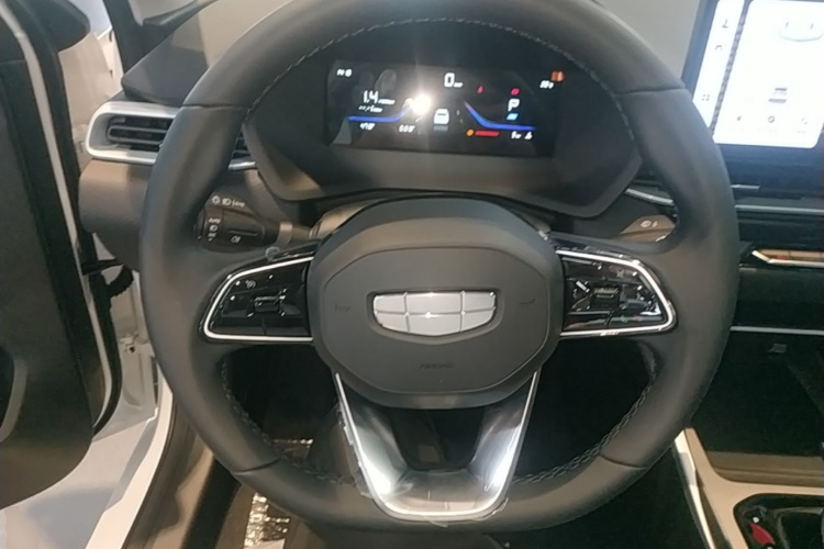 GEELY Emgrand 2026 car image #15