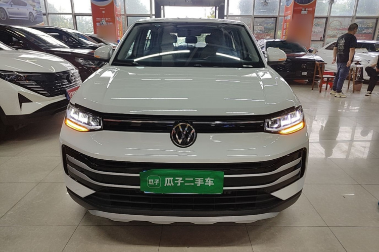 Volkswagen Tharu 2024 car image #3