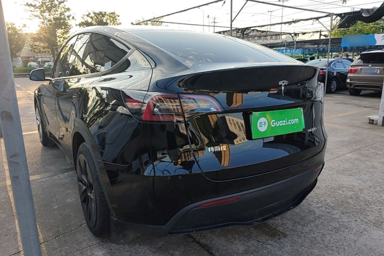 Tesla Model Y 2022 #7 Tesla Model Y 2022 car image #7