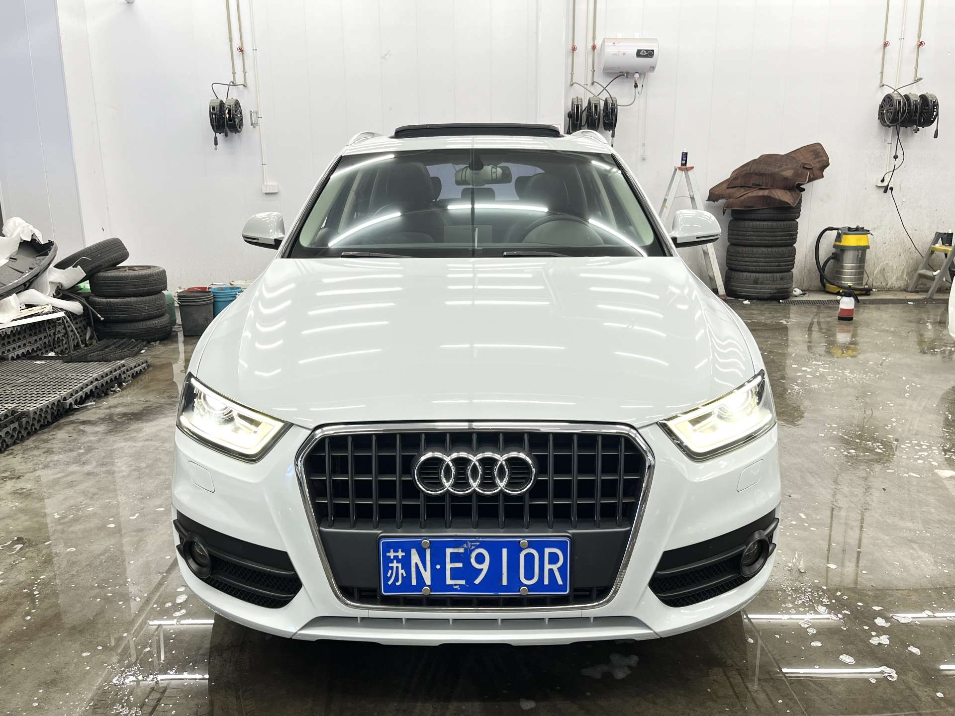 Audi Q3 2014 car image #2