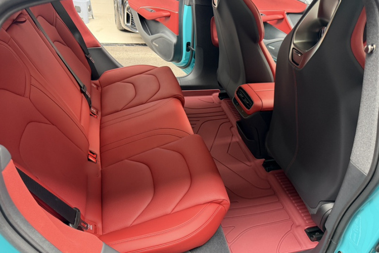 MI SU7 2025 car image #14