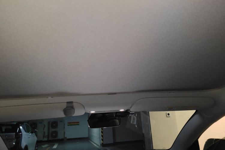 Tesla Model 3 2021 car image #17