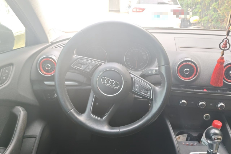 Audi A3 2018 imagen de coche #11