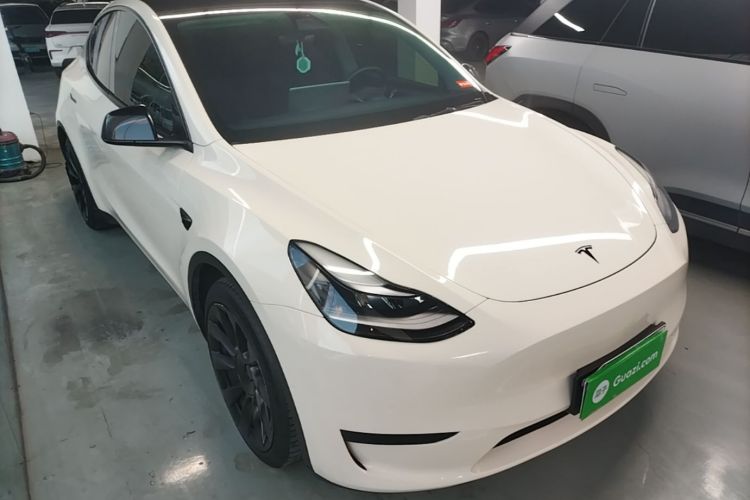 Tesla Model Y 2022 #4 Tesla Model Y 2022 car image #4