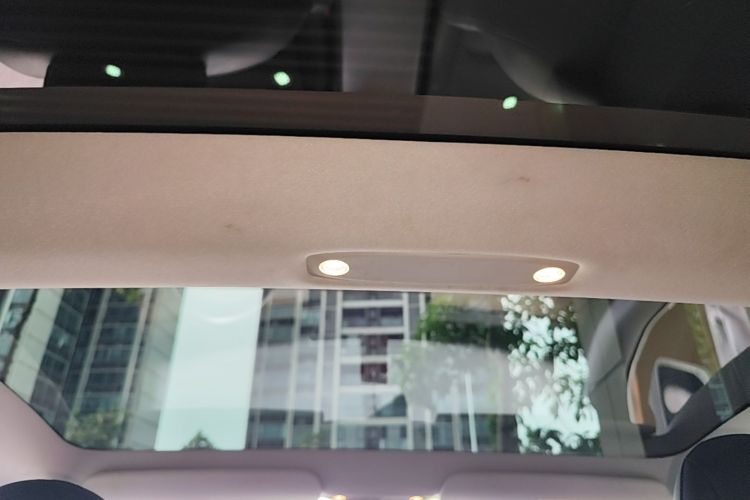 Tesla Model 3 2020 car image #18