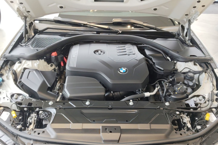 BMW 3 Series 2024 #20 BMW 3 Series 2024 car image #20