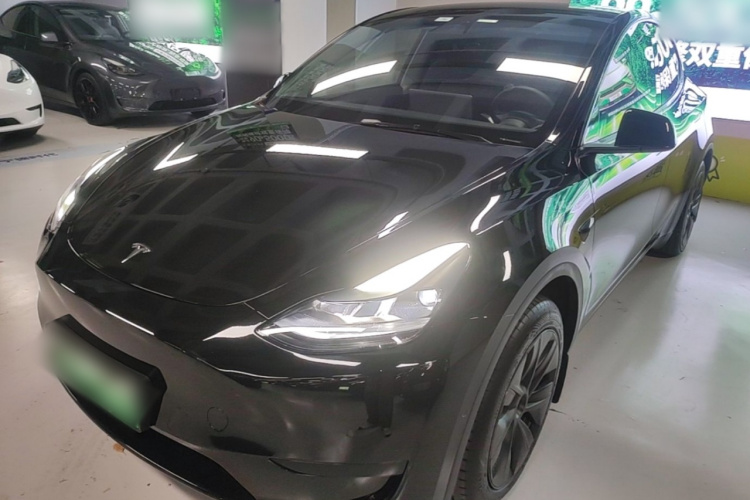 Tesla Model Y 2023 #2 Tesla Model Y 2023 car image #2