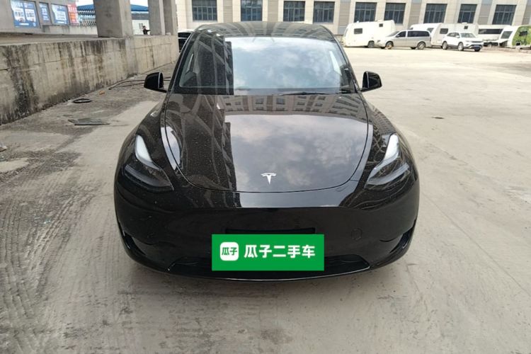Tesla Model Y 2023 #3 Tesla Model Y 2023 car image #3
