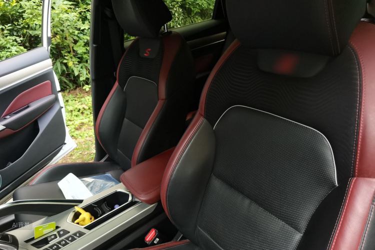 GEELY Coolray 2019 car image #17