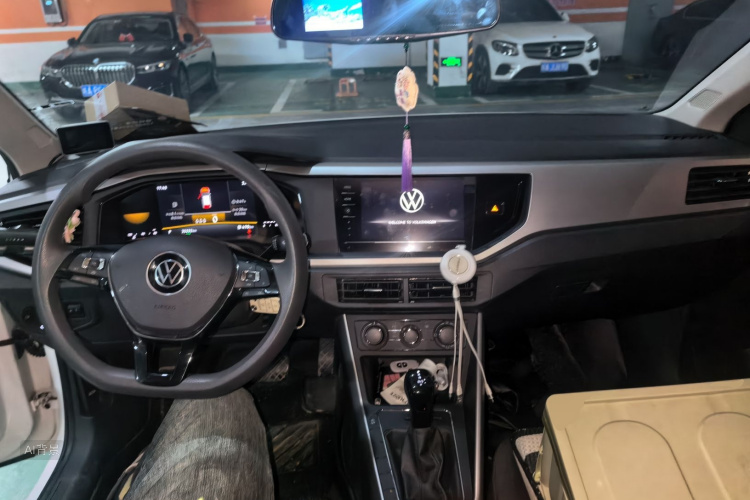 Volkswagen Polo 2023 car image #11