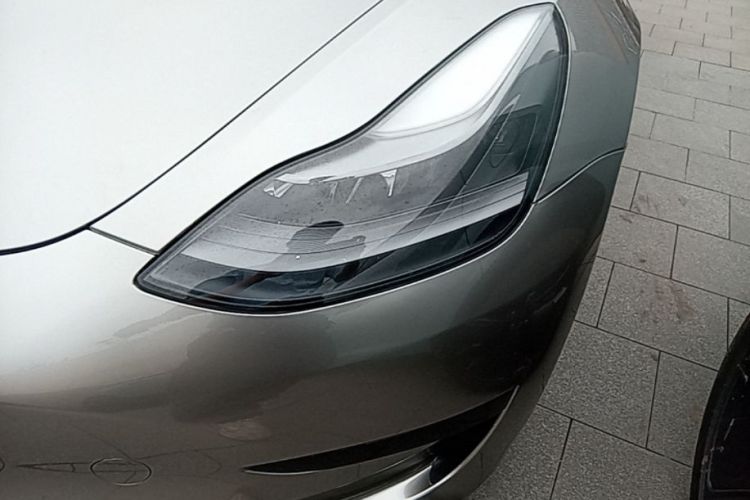 Tesla Model 3 2021 car image #23
