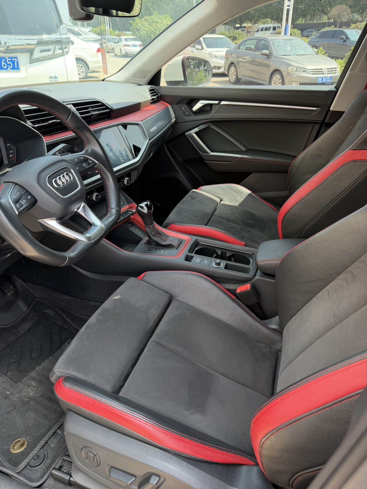 Audi Q3 2019 immagine di auto #3
