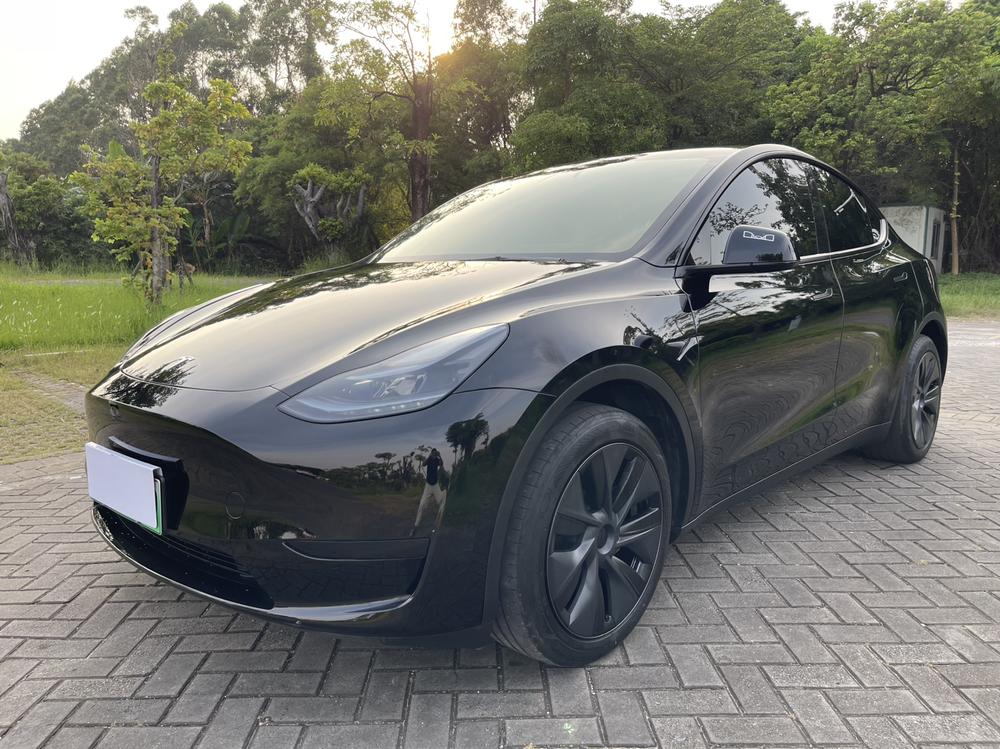 Tesla Model Y 2024 Tesla Model Y 2024 car image