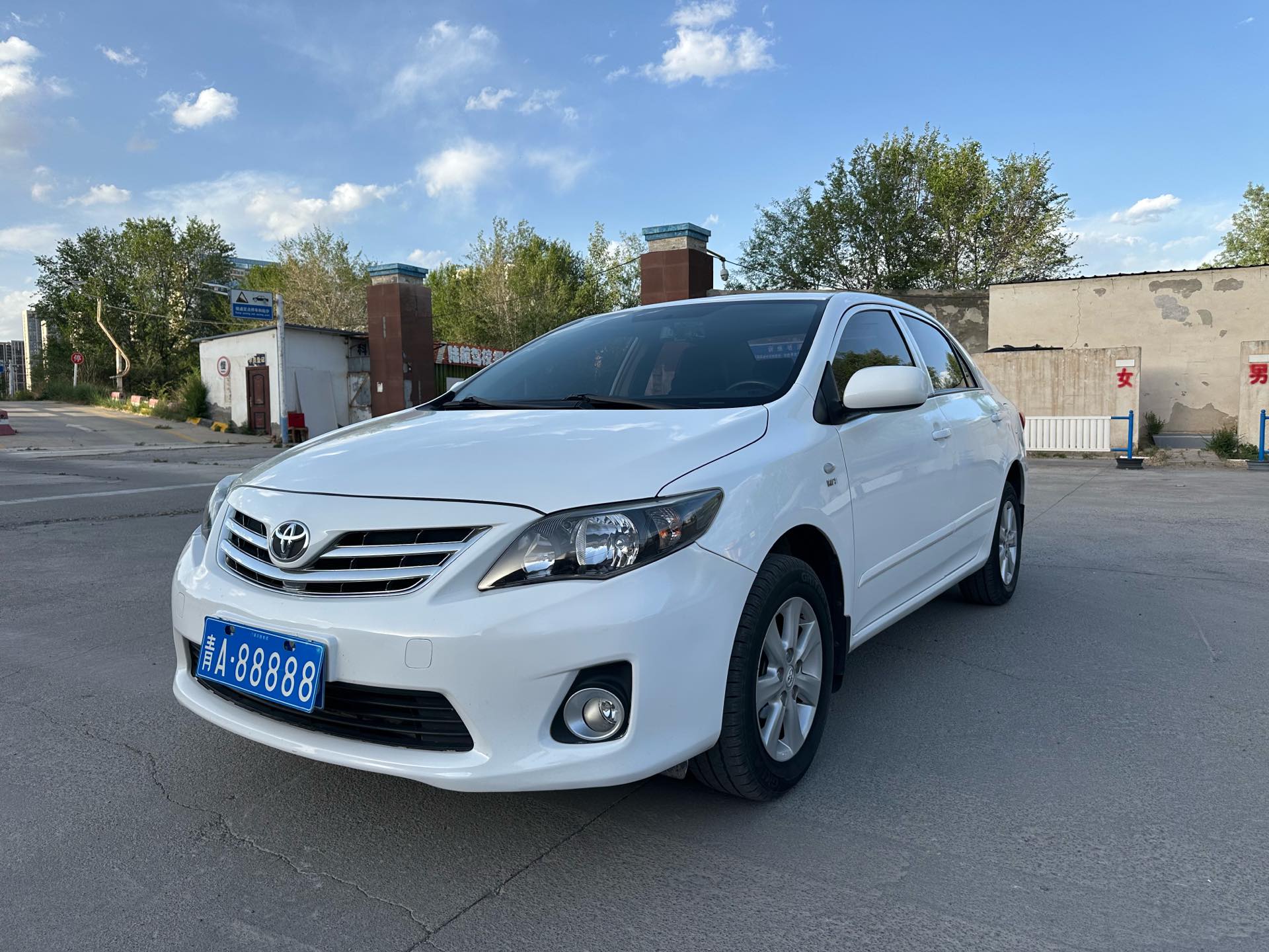 Toyota Corolla 2013 car image 