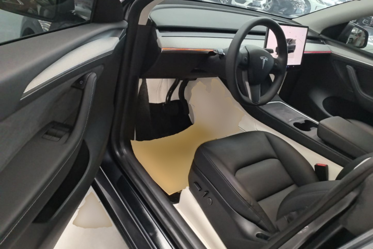 Tesla Model Y 2024 #16 Tesla Model Y 2024 car image #16