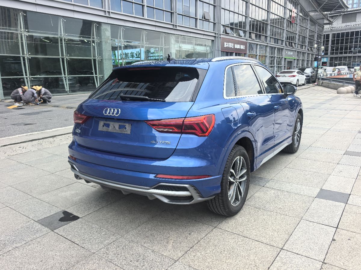 Audi Q3 2021 car image #8