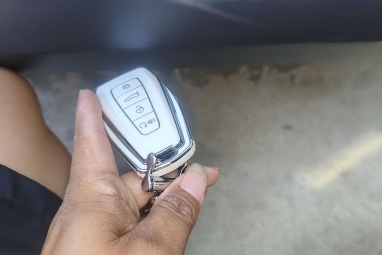 GEELY Boyue L 2024 car image #14