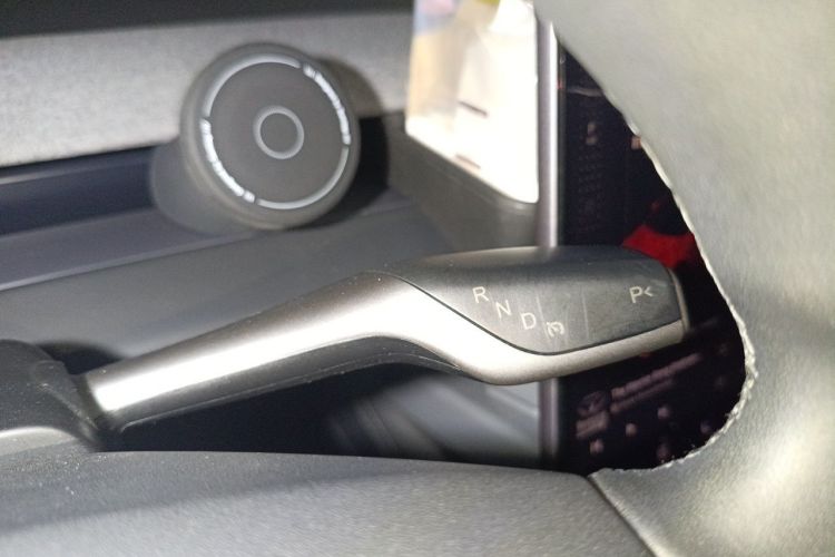 Tesla Model 3 2025 car image #18