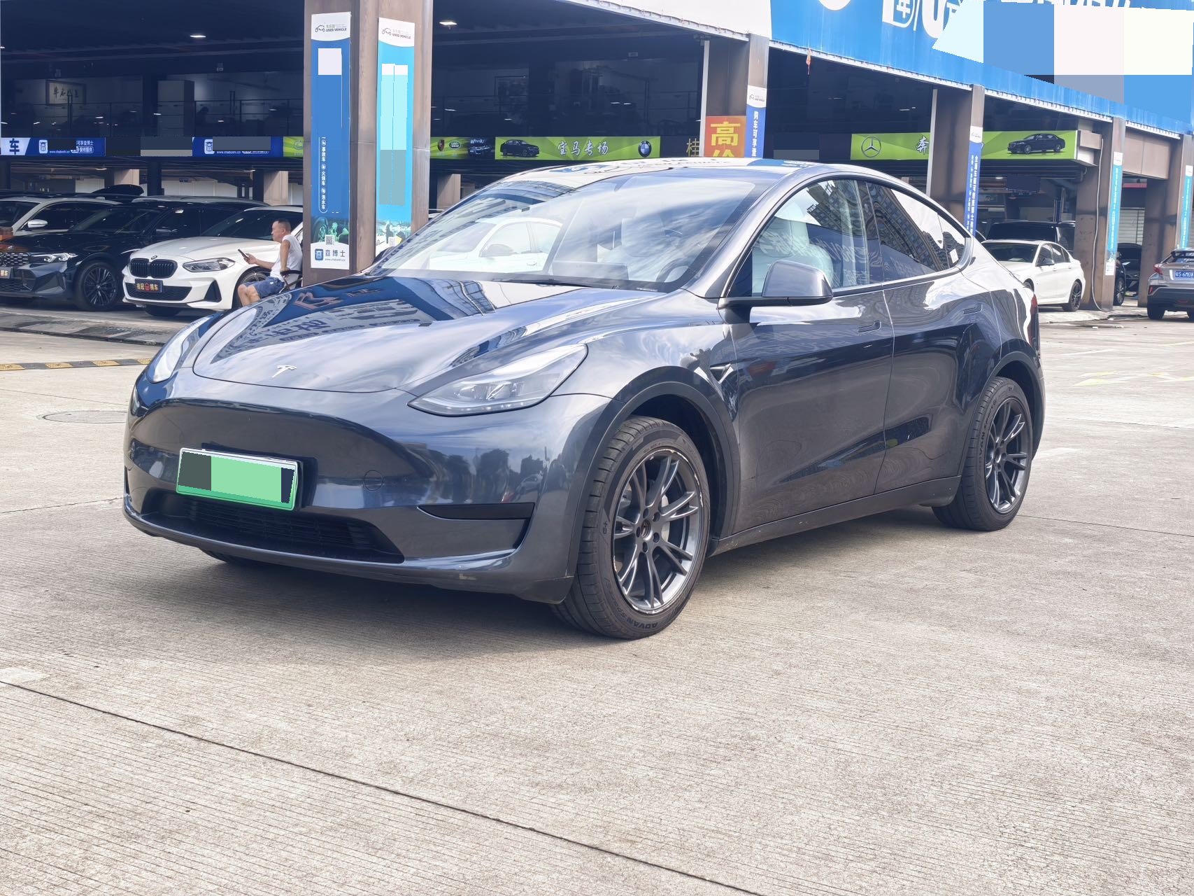 Tesla Model Y 2024 Tesla Model Y 2024 car image