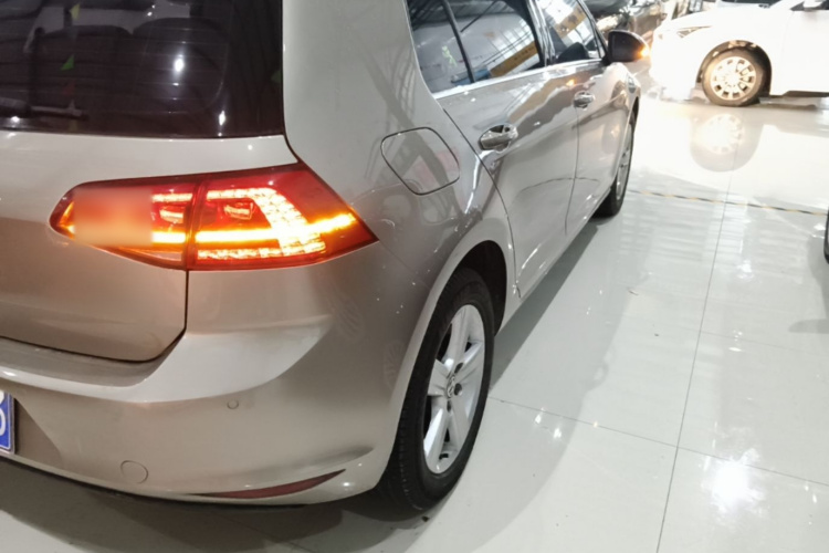 Volkswagen Golf 2016 car image #8