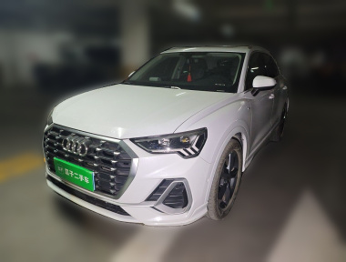 Audi Q3 2022 immagine di auto 