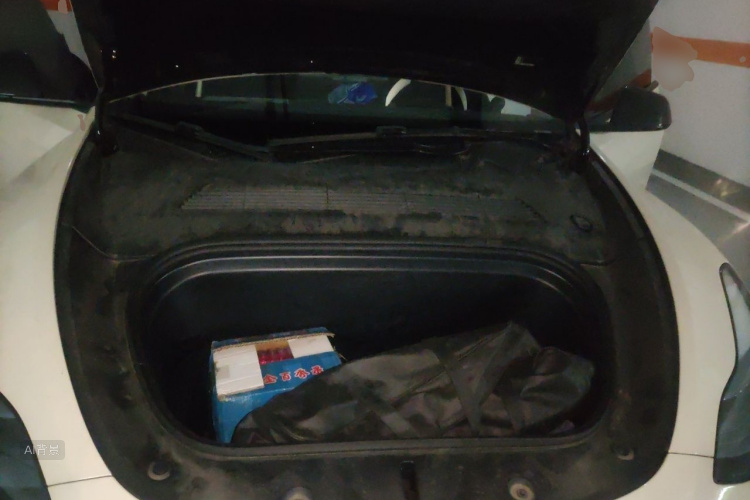 Tesla Model Y 2023 car image #22
