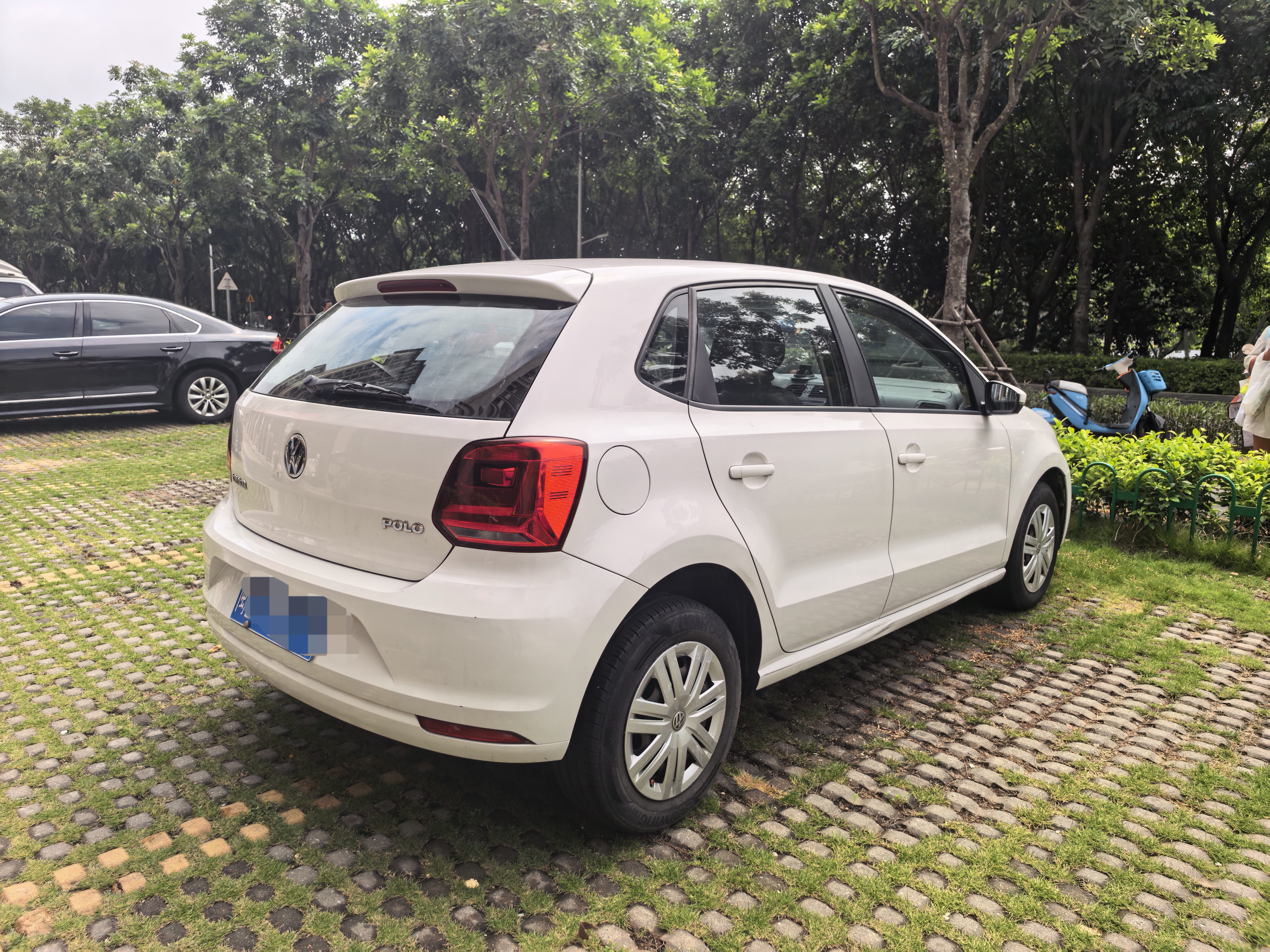 Volkswagen Polo 2018 car image #9