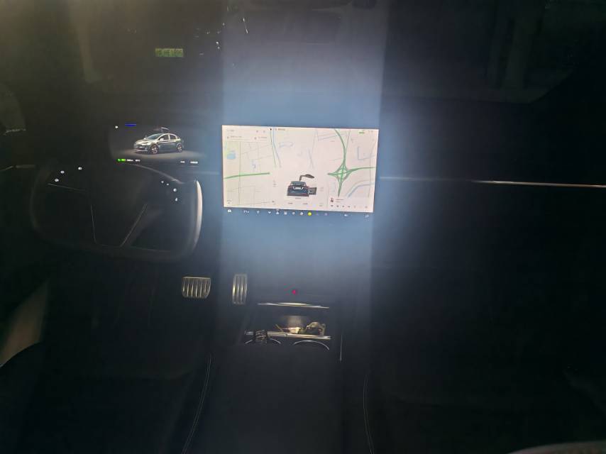 Tesla Model X 2025 car image #3