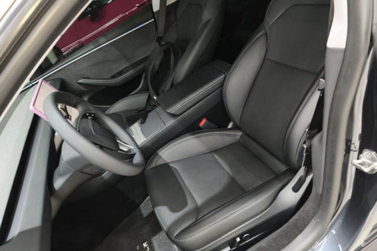 Tesla Model 3 2024 car image #24