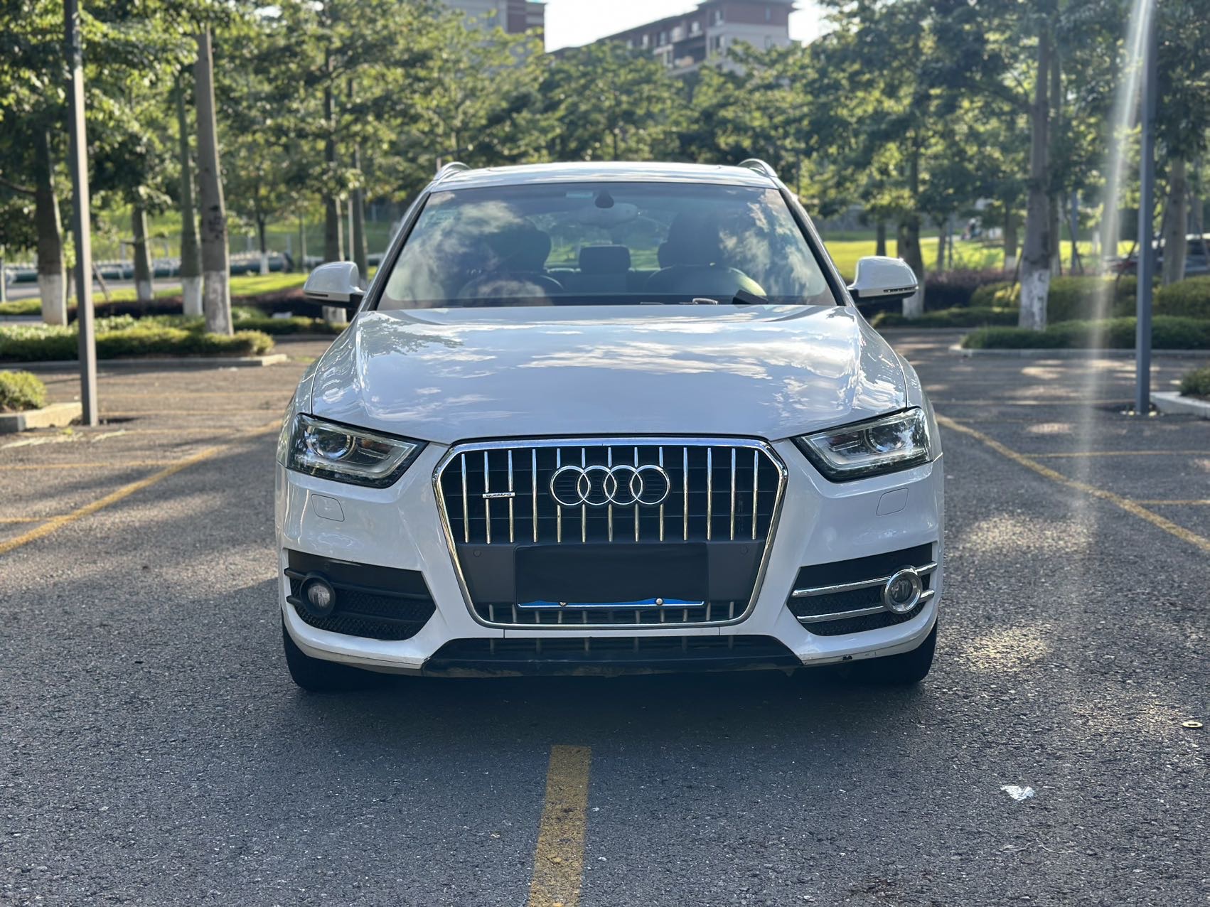 Audi Q3 (Imported) 2013 car image #2