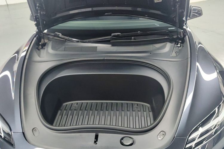 Tesla Model 3 2024 car image #20