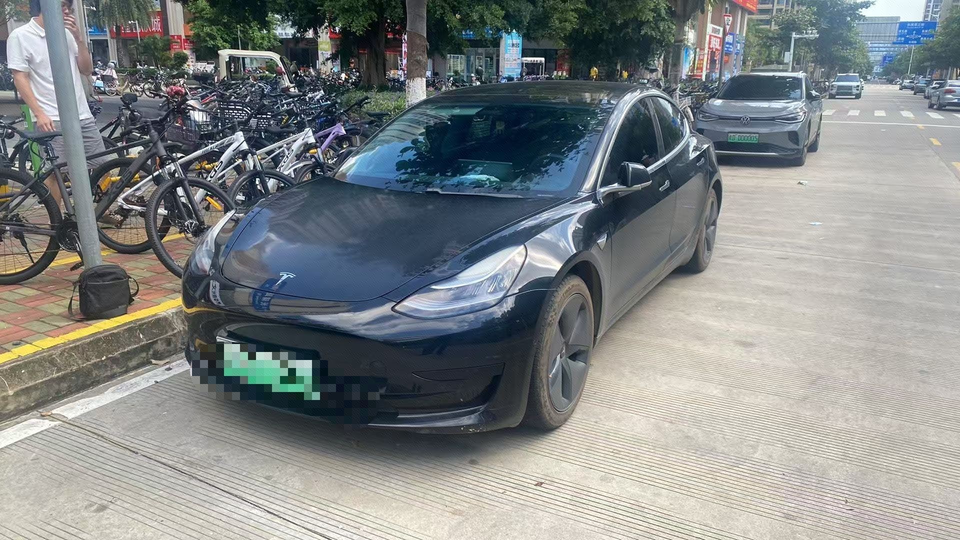 Tesla Model 3 2021 car image 