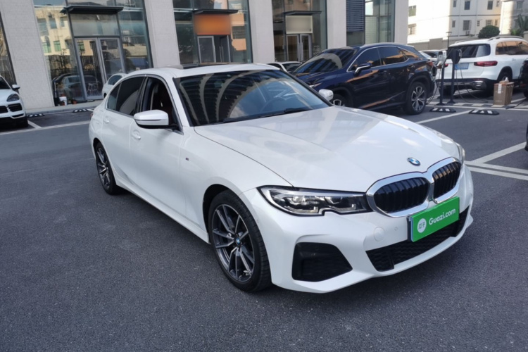 BMW 3 Series 2021 #4 BMW 3 Series 2021 car image #4