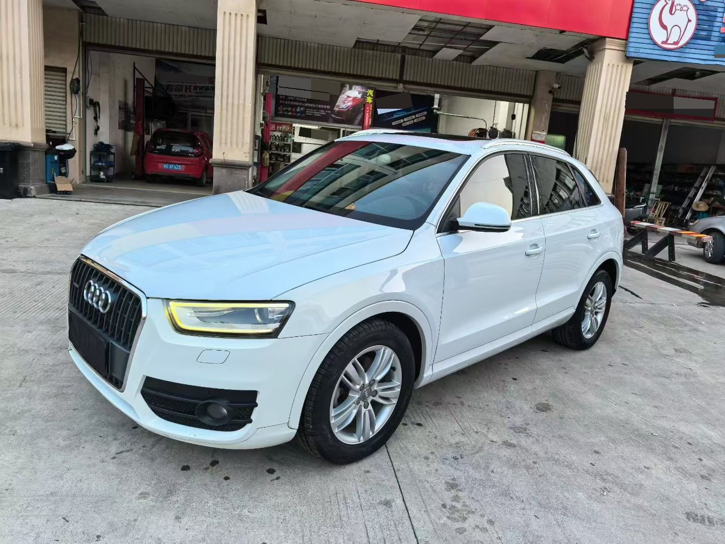 Audi Q3 2015 Audi Q3 2015 car image