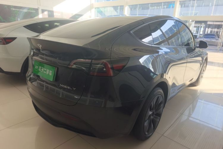 Tesla Model Y 2024 #7 Tesla Model Y 2024 immagine di auto #7
