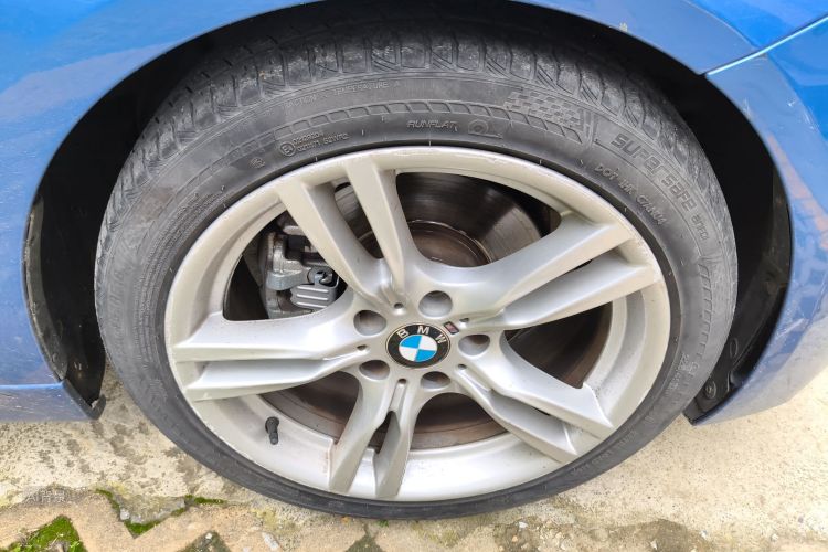 BMW 3 Series 2017 صورة سيارة #9