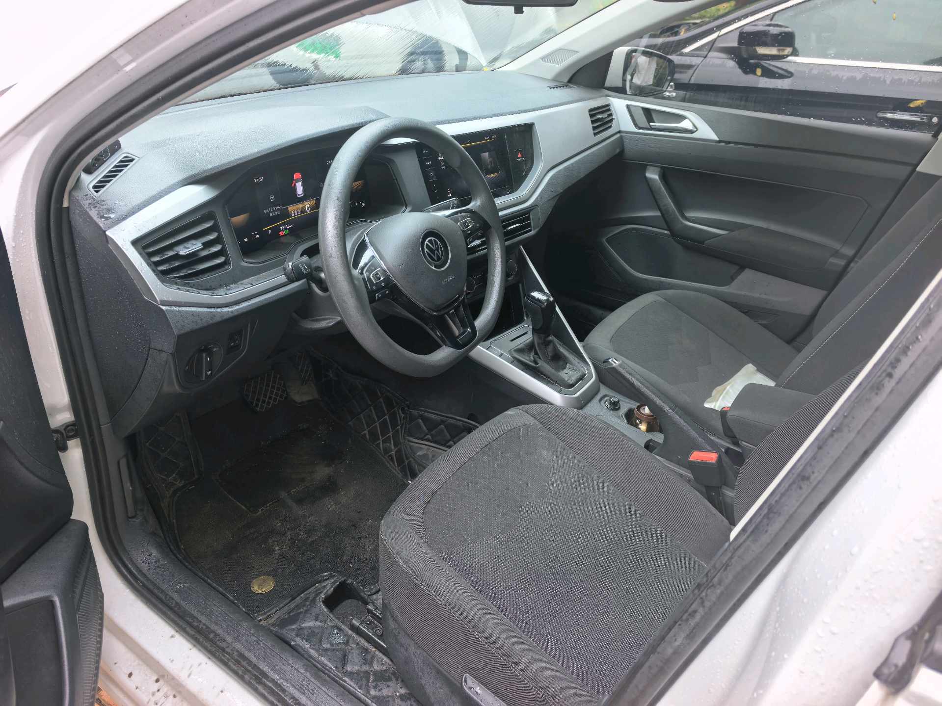Volkswagen Polo 2023 imagen de coche #2