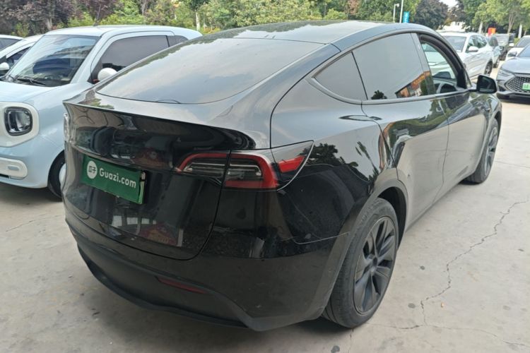 Tesla Model Y 2023 #7 Tesla Model Y 2023 car image #7