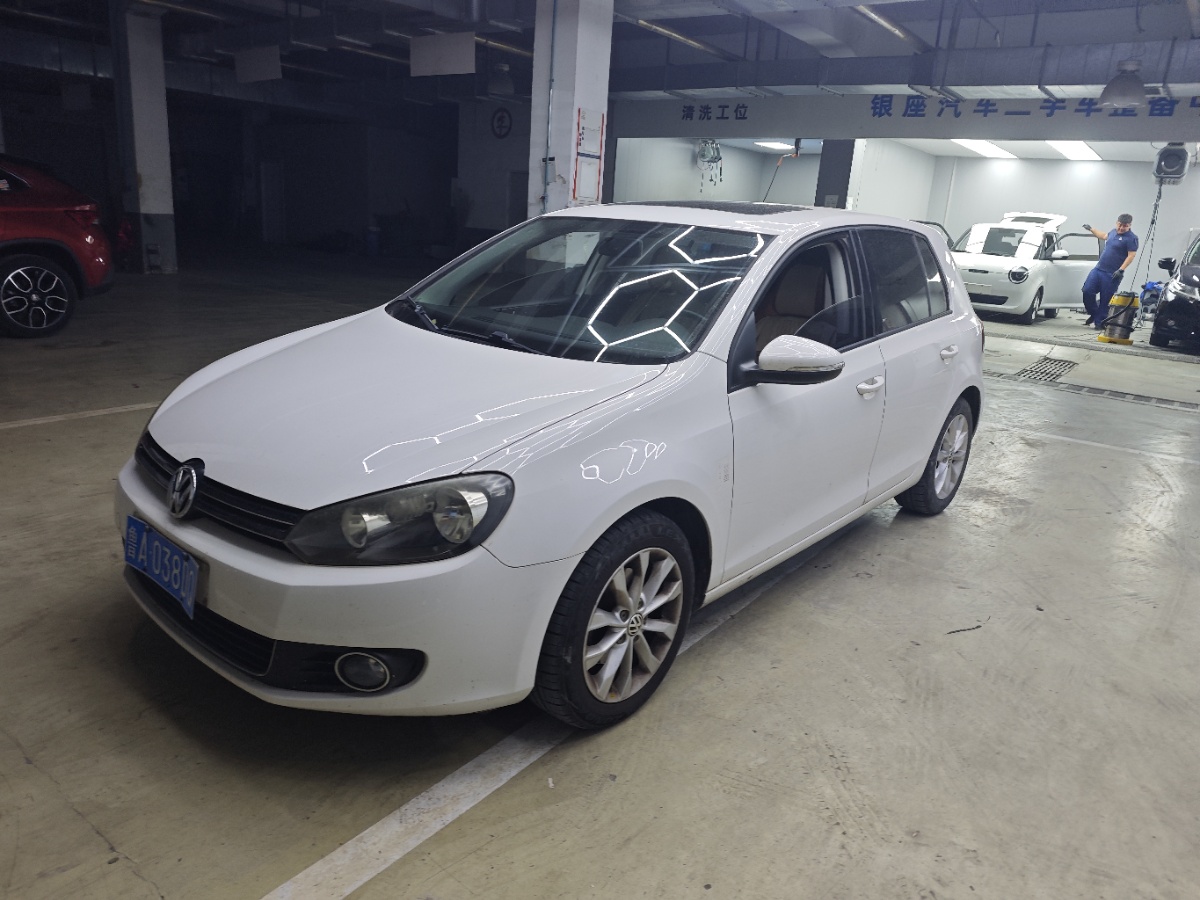 Volkswagen Golf 2014 Volkswagen Golf 2014 car image