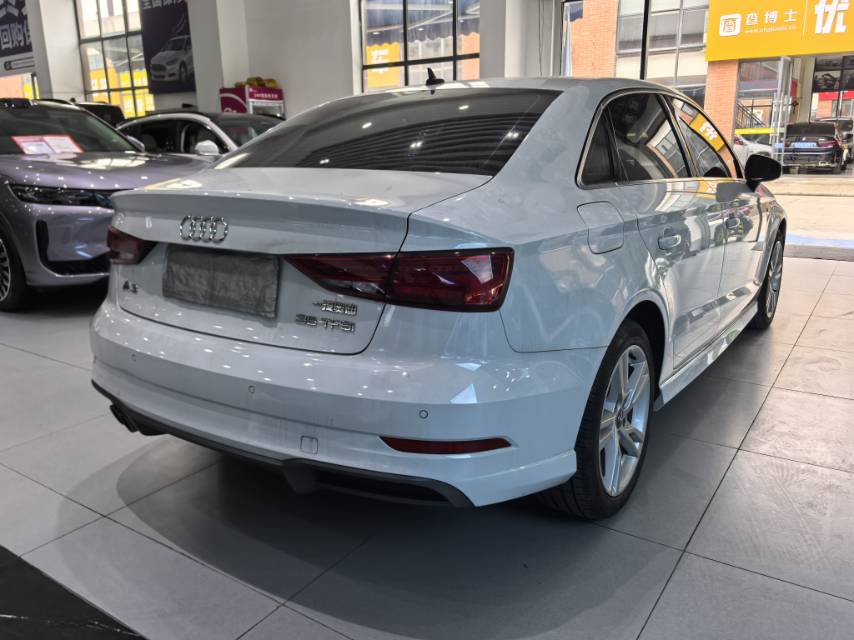 Audi A3 2019 car image #8
