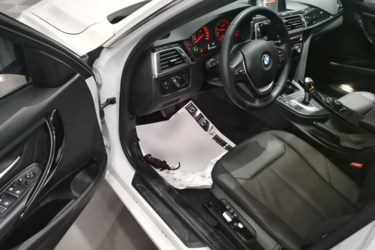 BMW 3 Series 2016 #16 BMW 3 Series 2016 immagine di auto #16