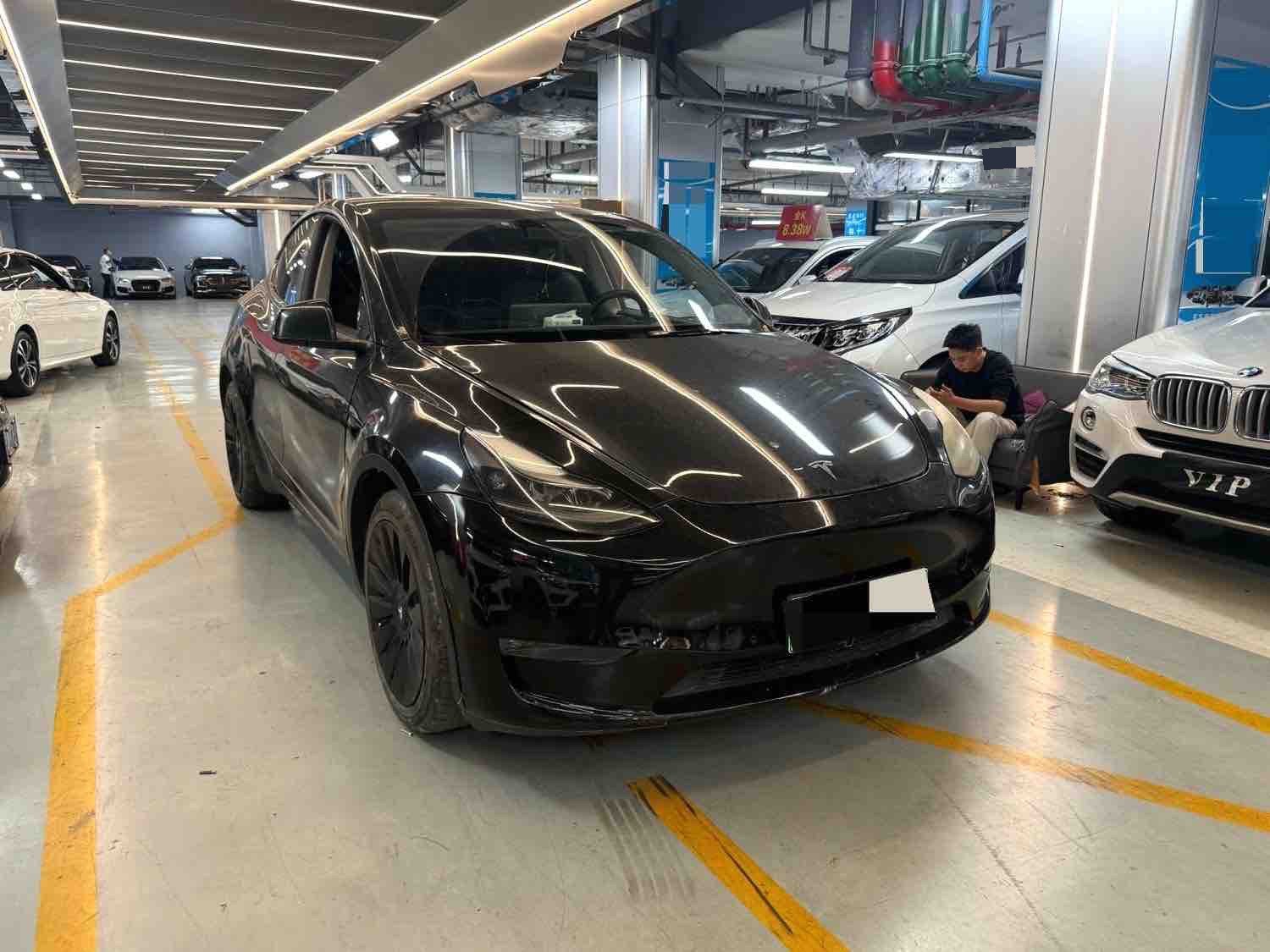 Tesla Model Y 2023 #4 Tesla Model Y 2023 car image #4