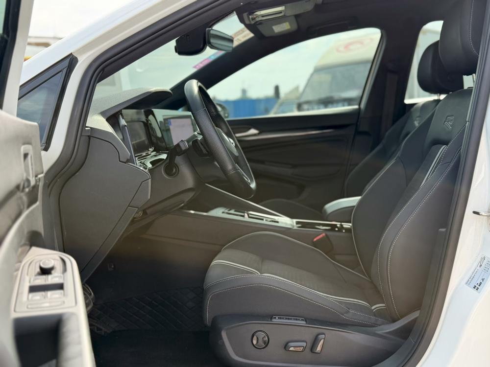 Volkswagen Golf 2024 imagen de coche #8