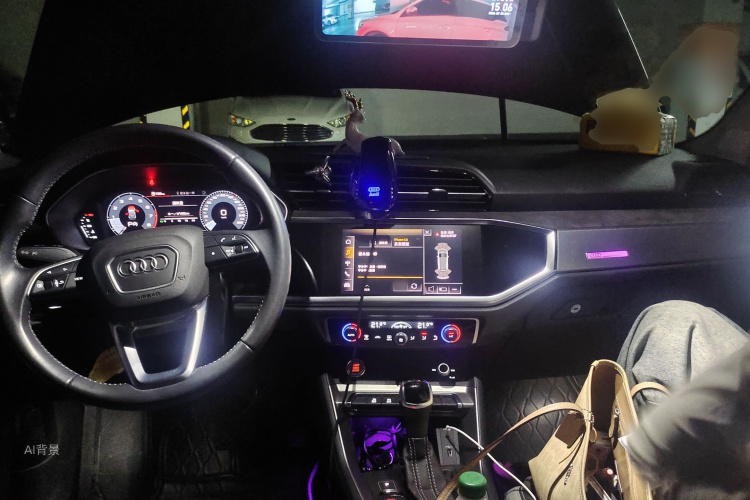 Audi Q3 2021 imagen de coche #11