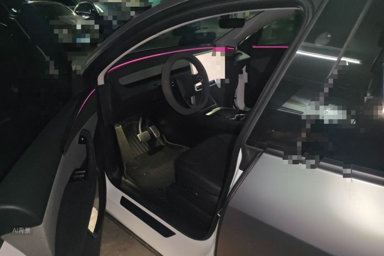 Tesla Model Y 2025 #18 Tesla Model Y 2025 car image #18
