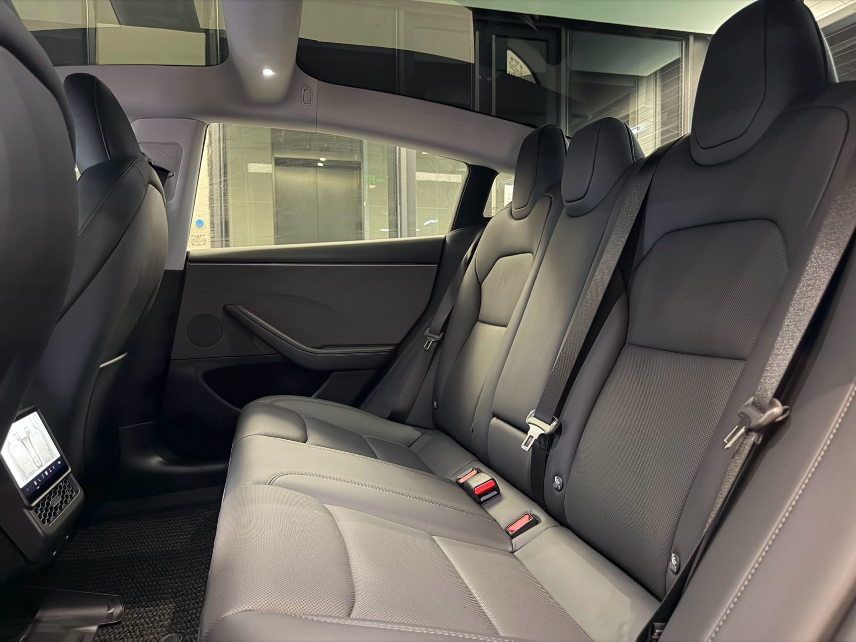 Tesla Model 3 2025 immagine di auto #5