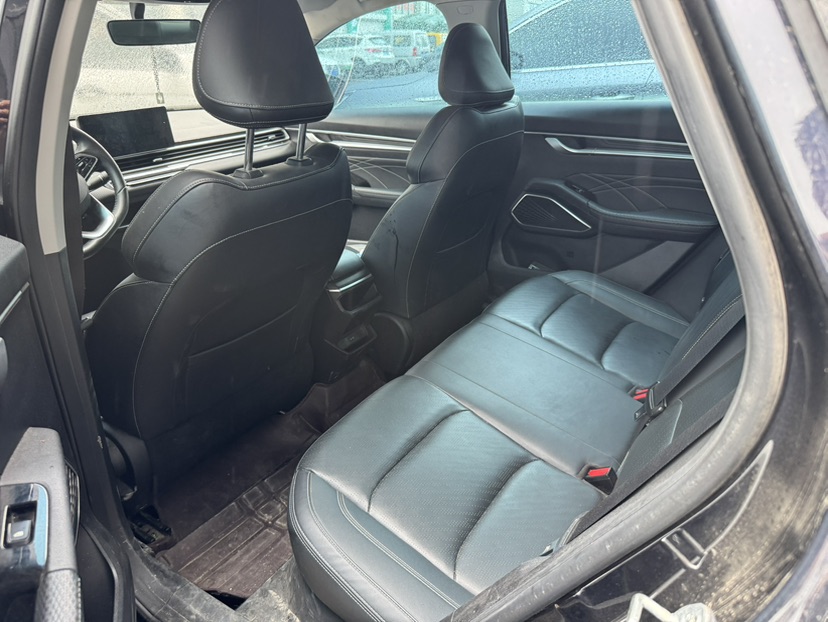 GEELY Emgrand 2021 car image #4